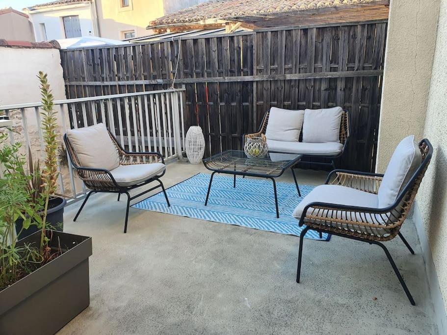 -Garrigue- Face A La Cite Medievale Studio Terrasse Classe 4☆ Carcassonne Exterior photo
